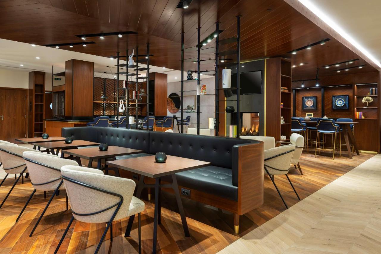 Hotel Hyatt Regency Sofia Esterno foto The Club lounge at San Francisco International Airport