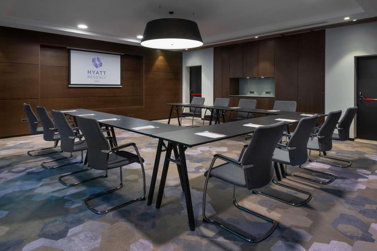 Hotel Hyatt Regency Sofia Esterno foto Meeting room