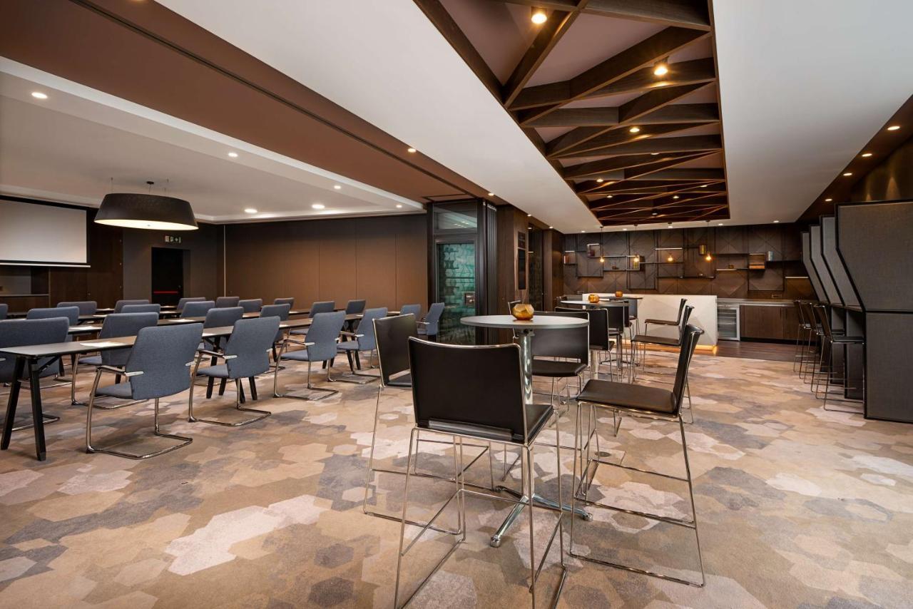 Hotel Hyatt Regency Sofia Esterno foto The 10th floor of the building