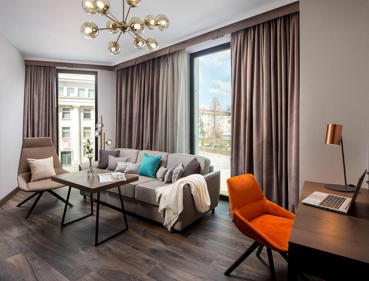 Hotel Hyatt Regency Sofia Esterno foto A living room in a serviced apartment in Vienna, Austria