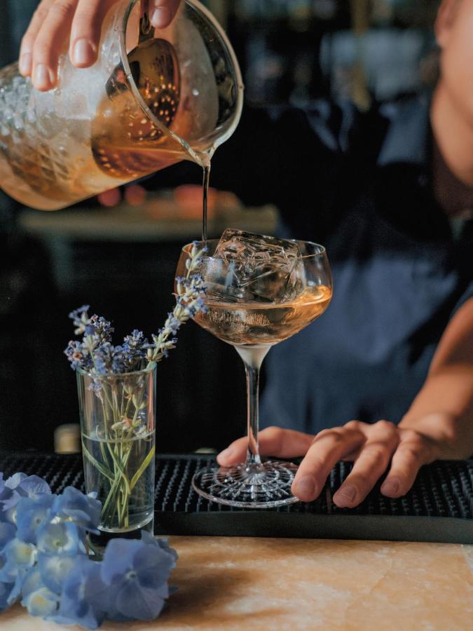 Hotel Hyatt Regency Sofia Esterno foto A lavender cocktail