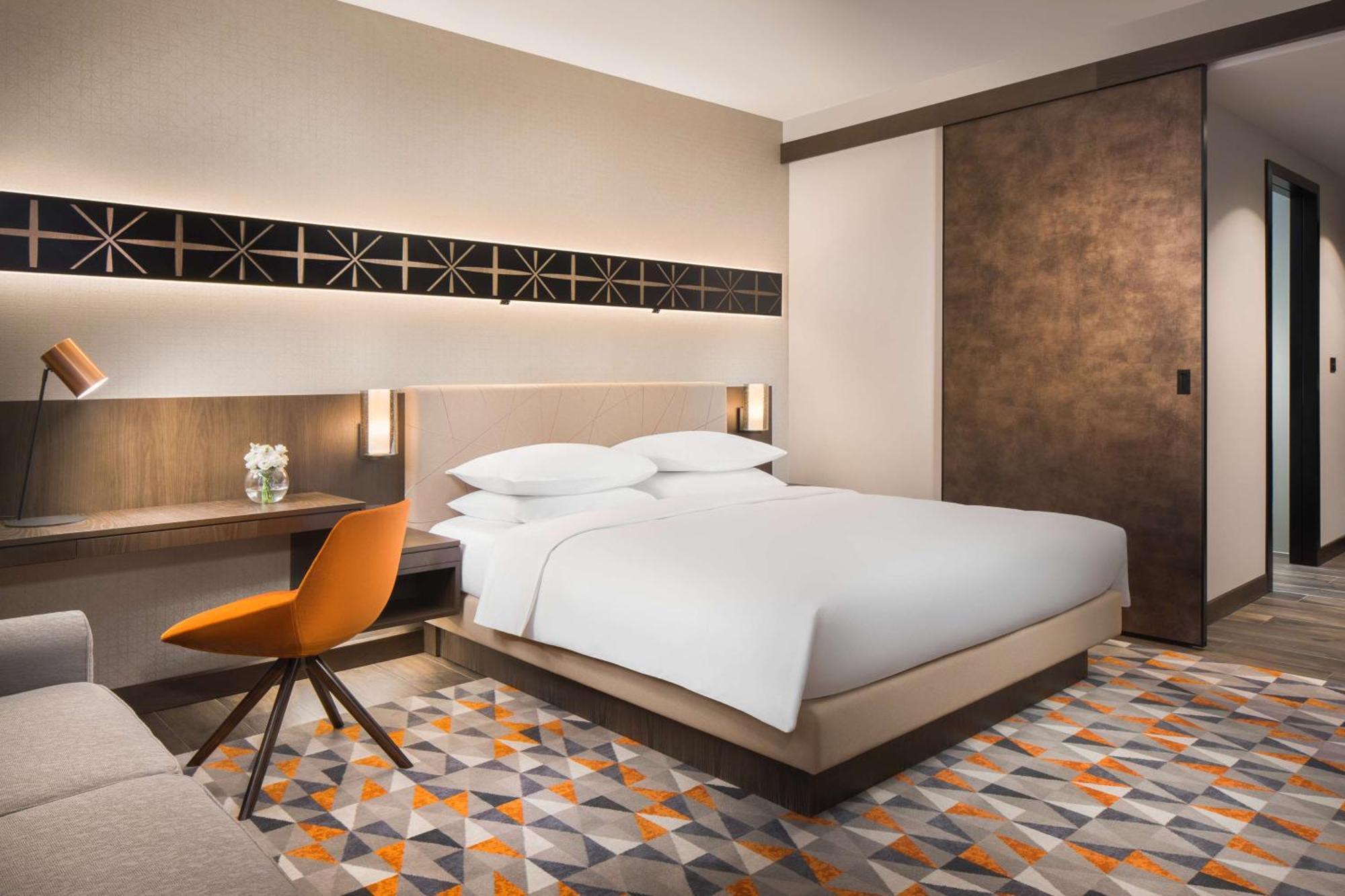 Hotel Hyatt Regency Sofia Esterno foto A guest room at the hotel